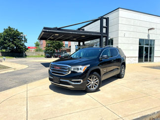 Used 2017 GMC Acadia SLT image 1