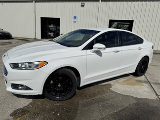 Used 2016 Ford Fusion SE image 1