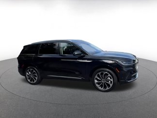 Used 2024 Lincoln Nautilus Reserve video 2