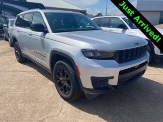 Used 2024 Jeep Grand Cherokee L Laredo image 1