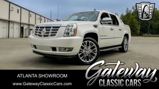 Used 2009 Cadillac Escalade EXT image 1