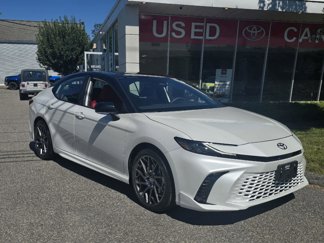 Used 2025 Toyota Camry XSE image 1