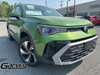 New 2025 Volkswagen Taos SE image 1