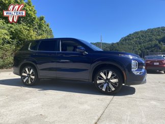 New 2025 Mitsubishi Outlander SE image 1