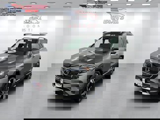 Used 2023 Mercedes-Benz EQB 300 4MATIC image 1