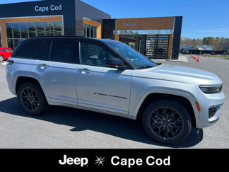 New 2025 Jeep Grand Cherokee Summit image 1