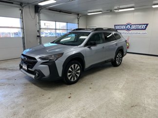 Used 2023 Subaru Outback Limited image 1