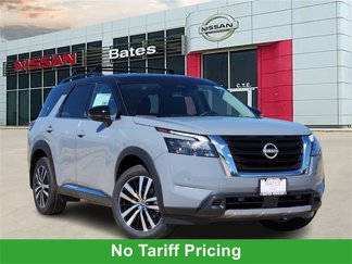 New 2025 Nissan Pathfinder Platinum image 1