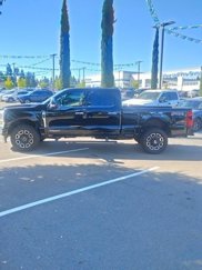 Used 2024 Ford F250 Platinum image 1