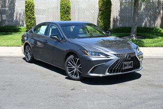 New 2025 Lexus ES 350 w/ Premium Package image 1