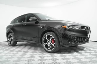 New 2025 Alfa Romeo Tonale w/ Premium Package image 1