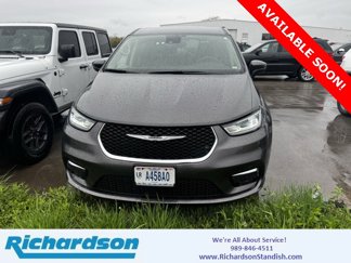 Used 2023 Chrysler Pacifica Touring-L image 1
