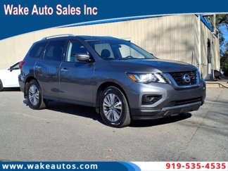 Used 2020 Nissan Pathfinder S image 1
