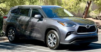 Used 2023 Toyota Highlander XLE image 1