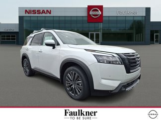 New 2025 Nissan Pathfinder SL w/ SL Premium Package image 1