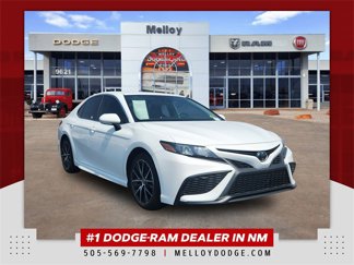 Used 2024 Toyota Camry SE image 1