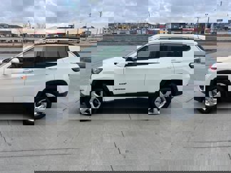 Used 2020 Jeep Compass Latitude w/ Cold Weather Group image 1