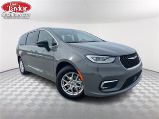 New 2025 Chrysler Pacifica Select image 1