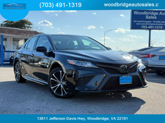 Used 2019 Toyota Camry SE image 1