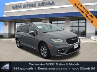Used 2023 Chrysler Pacifica Limited image 1