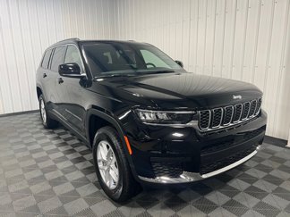 New 2025 Jeep Grand Cherokee L Laredo image 1