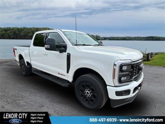 New 2025 Ford F250 4x4 Crew Cab Super Duty image 1