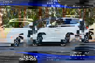 Used 2021 Chrysler Pacifica Touring-L w/ Uconnect Theater Family Group image 1