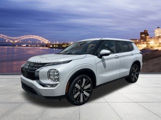 New 2025 Mitsubishi Outlander SE image 1