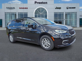 New 2026 Chrysler Pacifica Select image 1