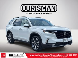 Used 2024 Honda Pilot Touring image 1
