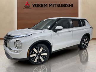 New 2025 Mitsubishi Outlander SE image 1