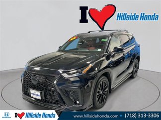 Used 2023 Toyota Highlander L image 1