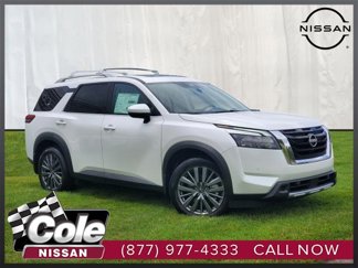 New 2025 Nissan Pathfinder SL w/ SL Premium Package image 1