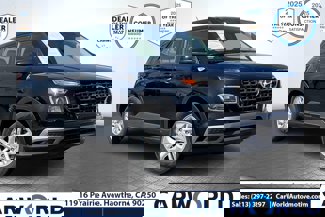 Used 2024 Hyundai Venue SE image 1