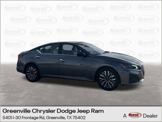 Used 2024 Nissan Altima 2.5 SV image 1