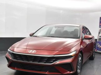 Used 2024 Hyundai Elantra SEL image 1