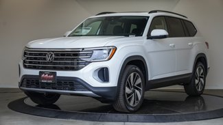 New 2025 Volkswagen Atlas SE image 1