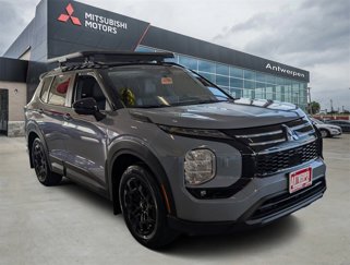 New 2025 Mitsubishi Outlander AWD image 1