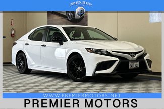 Used 2021 Toyota Camry SE image 1