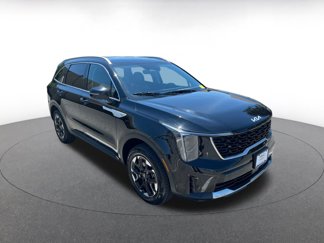 Used 2024 Kia Sorento S image 1