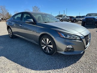 Used 2020 Nissan Altima 2.5 SV image 1