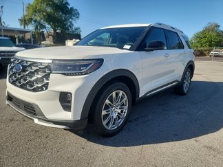 Used 2025 Ford Explorer Platinum image 1