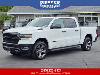 Used 2023 RAM 1500 4x4 Crew Cab image 1