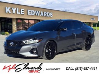Used 2023 Nissan Maxima SR w/ Sport Mat Group image 1