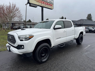 Used 2018 Toyota Tacoma TRD Sport image 1