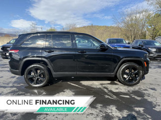 Used 2023 Jeep Grand Cherokee Limited w/ Black Appearance Package image 1