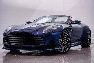 Used 2024 Aston Martin DB12 Convertible image 1