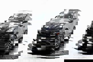 Certified 2025 Porsche Cayenne Coupe image 1