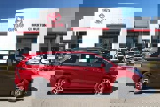 Used 2025 Toyota Sienna LE image 1