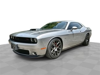 Used 2016 Dodge Challenger R/T image 1